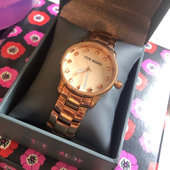 Steve Madden Watch - Picture 2 of 2